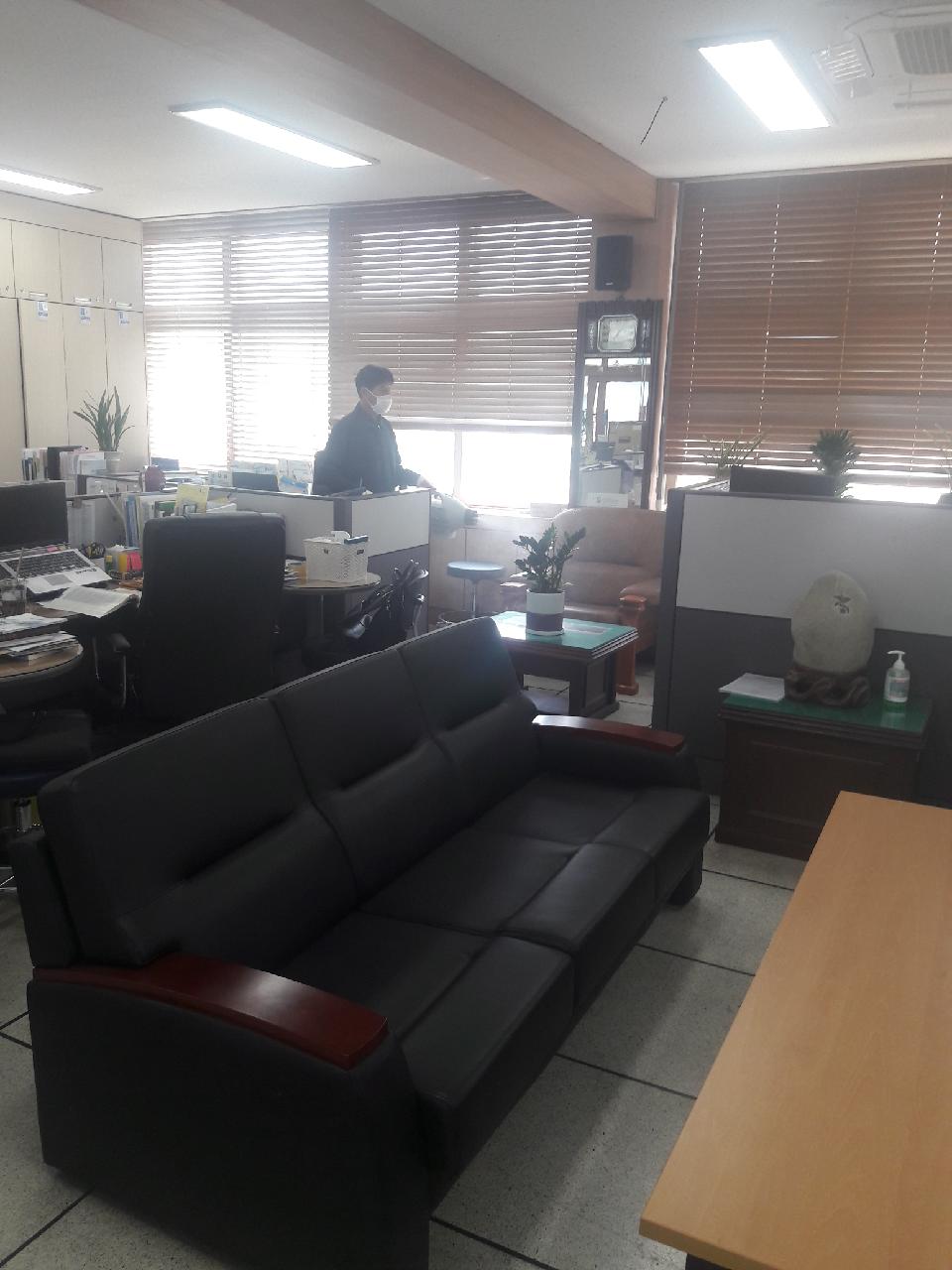 교무실