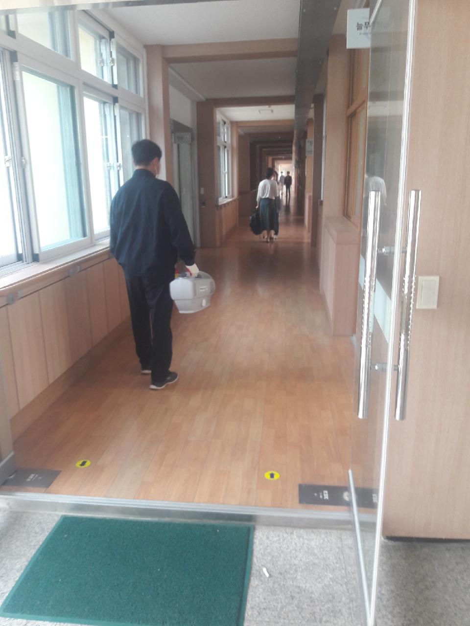 본관동1층복도